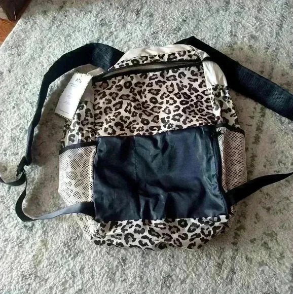 APL All-Purpose Leapord Print Packable Backpack - Picture 5 of 15